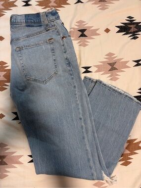 Abercrombie Distressed Ankle Straight Jeans
